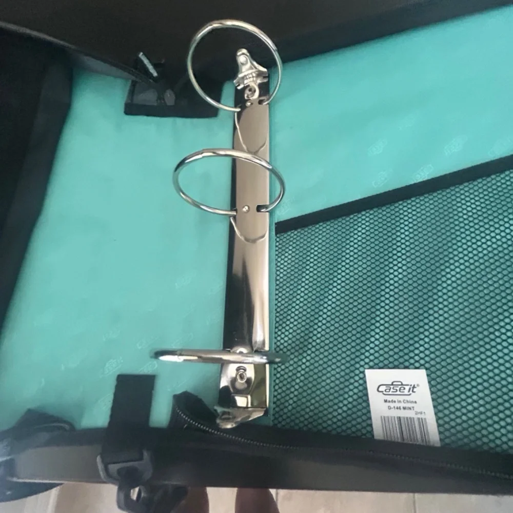 Case it Zipper Binder